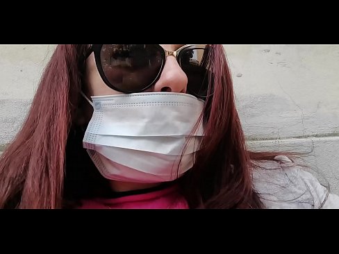 ❤️ ニコレッタは隣人に復讐し、彼のガレージでおしっこをする（特別Covid19イタリア検疫所） ️❌ ポルノ ❌️
